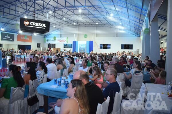 Público do Canta Caroba
