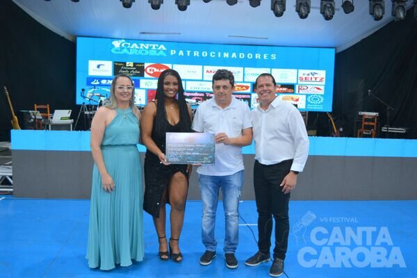 Premiação do V Canta Caroba