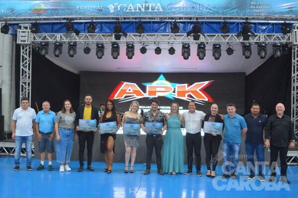 Premiação do V Canta Caroba