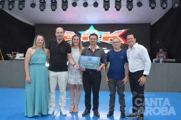 Premiação do V Canta Caroba