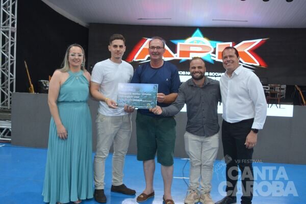 Premiação do V Canta Caroba