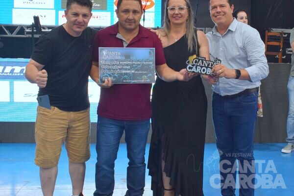 Premiação do V Canta Caroba
