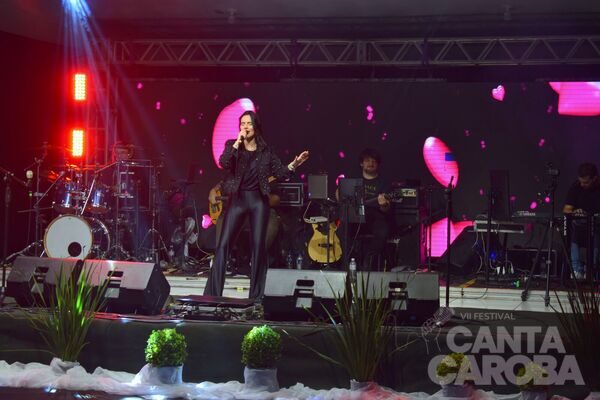 Sexta-feira no VI Canta Caroba