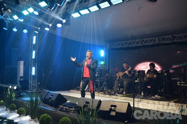 Sexta-feira no VI Canta Caroba