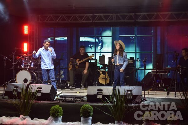 Sexta-feira no VI Canta Caroba