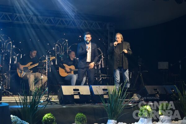 Sábado no VI Canta Caroba