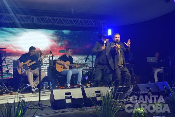 Sábado no VI Canta Caroba
